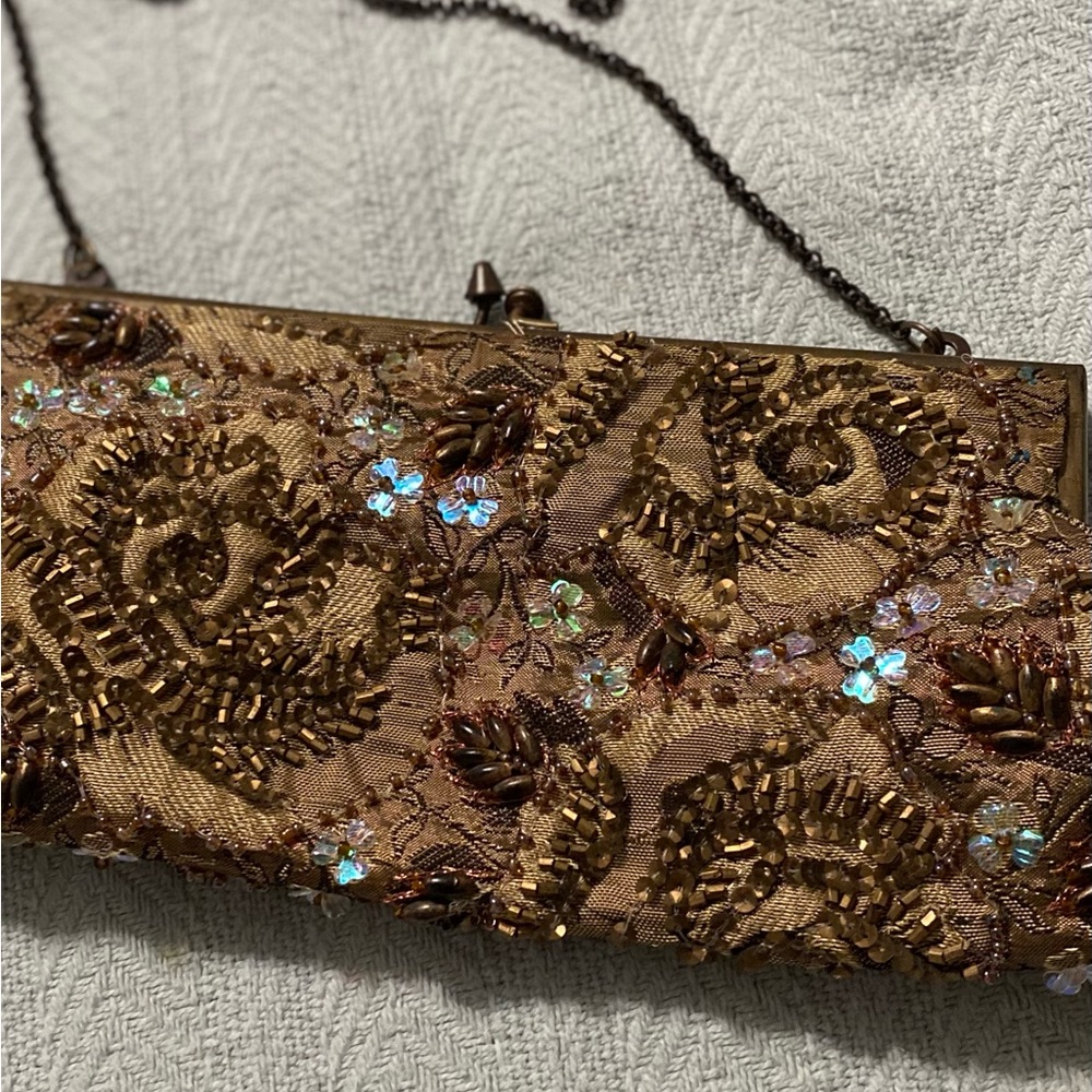 Elegant Vintage Gold Embroidered Clutch - Picture 4 of 7